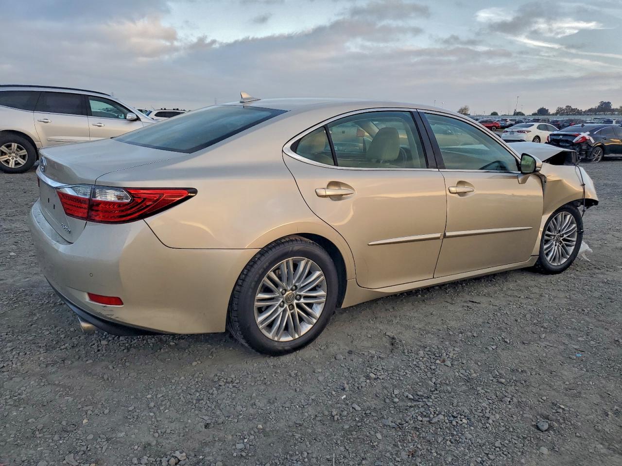 2013 LEXUS ES 350 photo 3