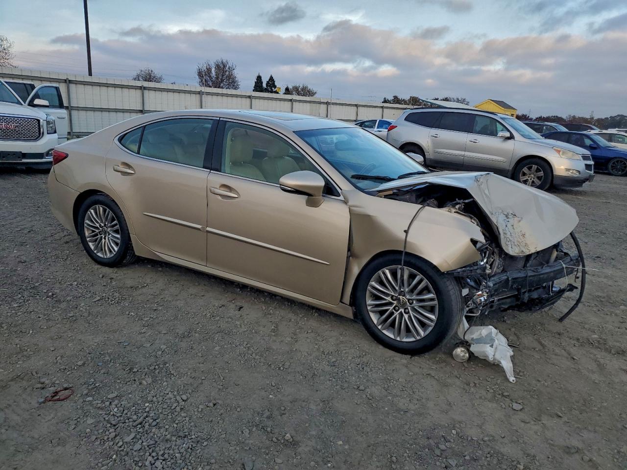 2013 LEXUS ES 350 photo 4