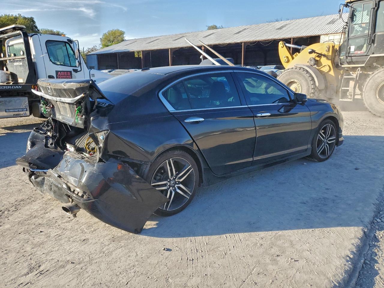 2017 HONDA ACCORD TOURING photo 3