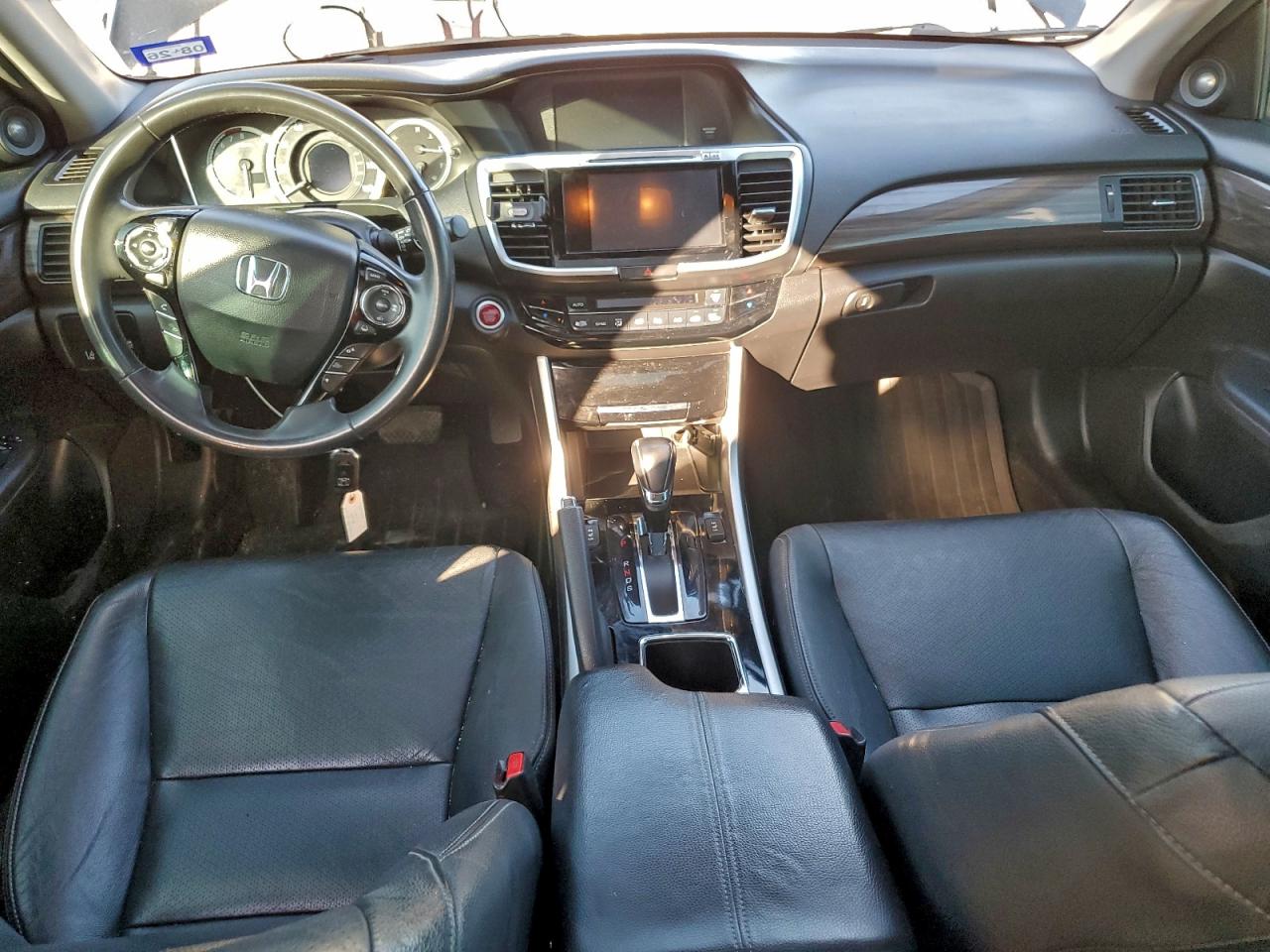 2017 HONDA ACCORD TOURING photo 8