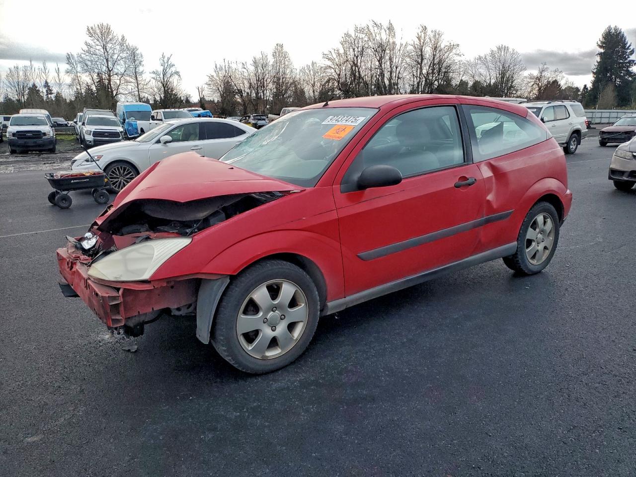2000 FORD FOCUS ZX3 — FRONT END damage — photo 1