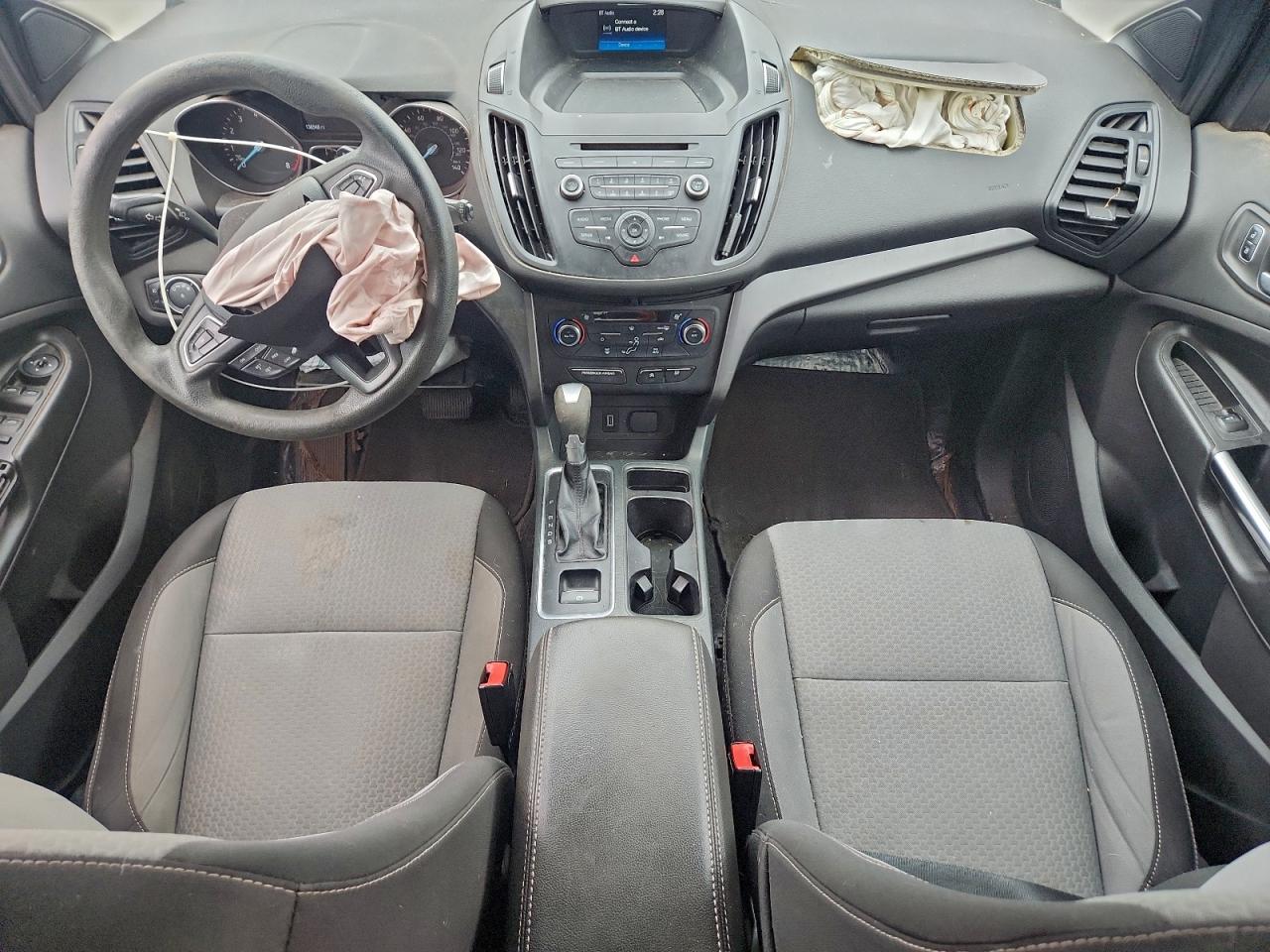 2017 FORD ESCAPE SE photo 8