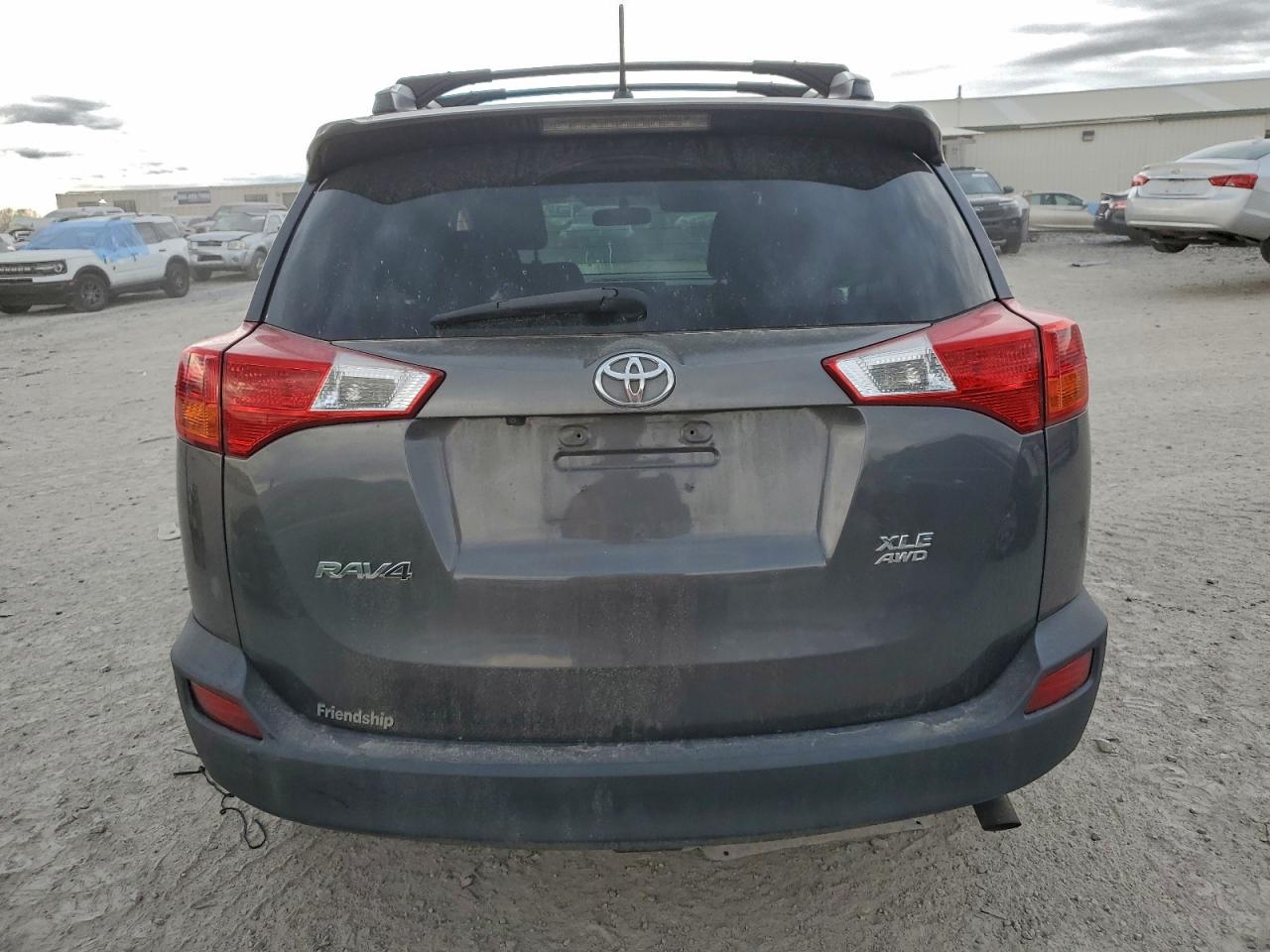 2013 TOYOTA RAV4 XLE photo 6