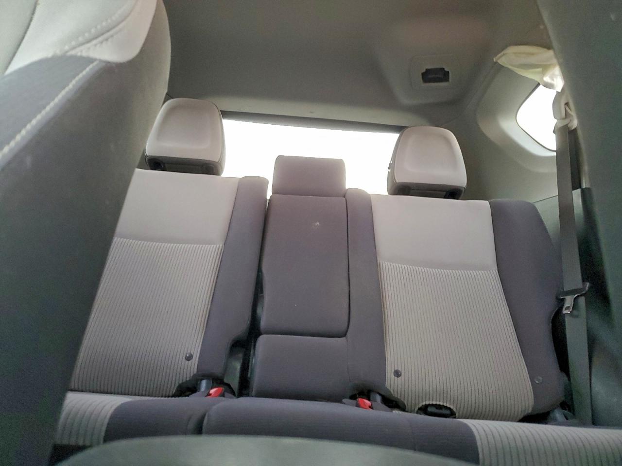 2013 TOYOTA RAV4 XLE photo 10