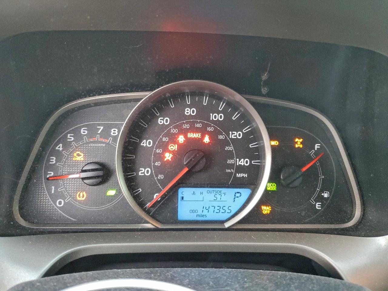 2013 TOYOTA RAV4 XLE photo 9