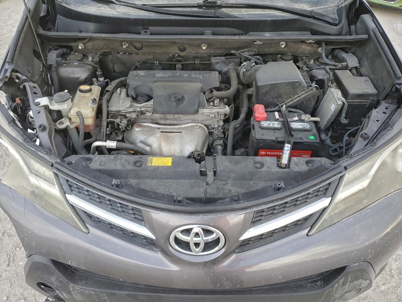 2013 TOYOTA RAV4 XLE photo 12