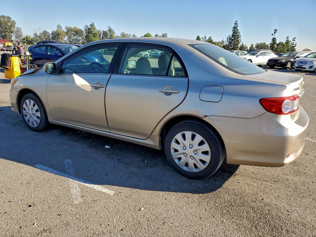 2013 TOYOTA COROLLA BASE photo 2