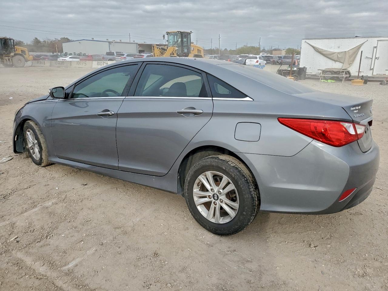 2014 HYUNDAI SONATA GLS photo 2