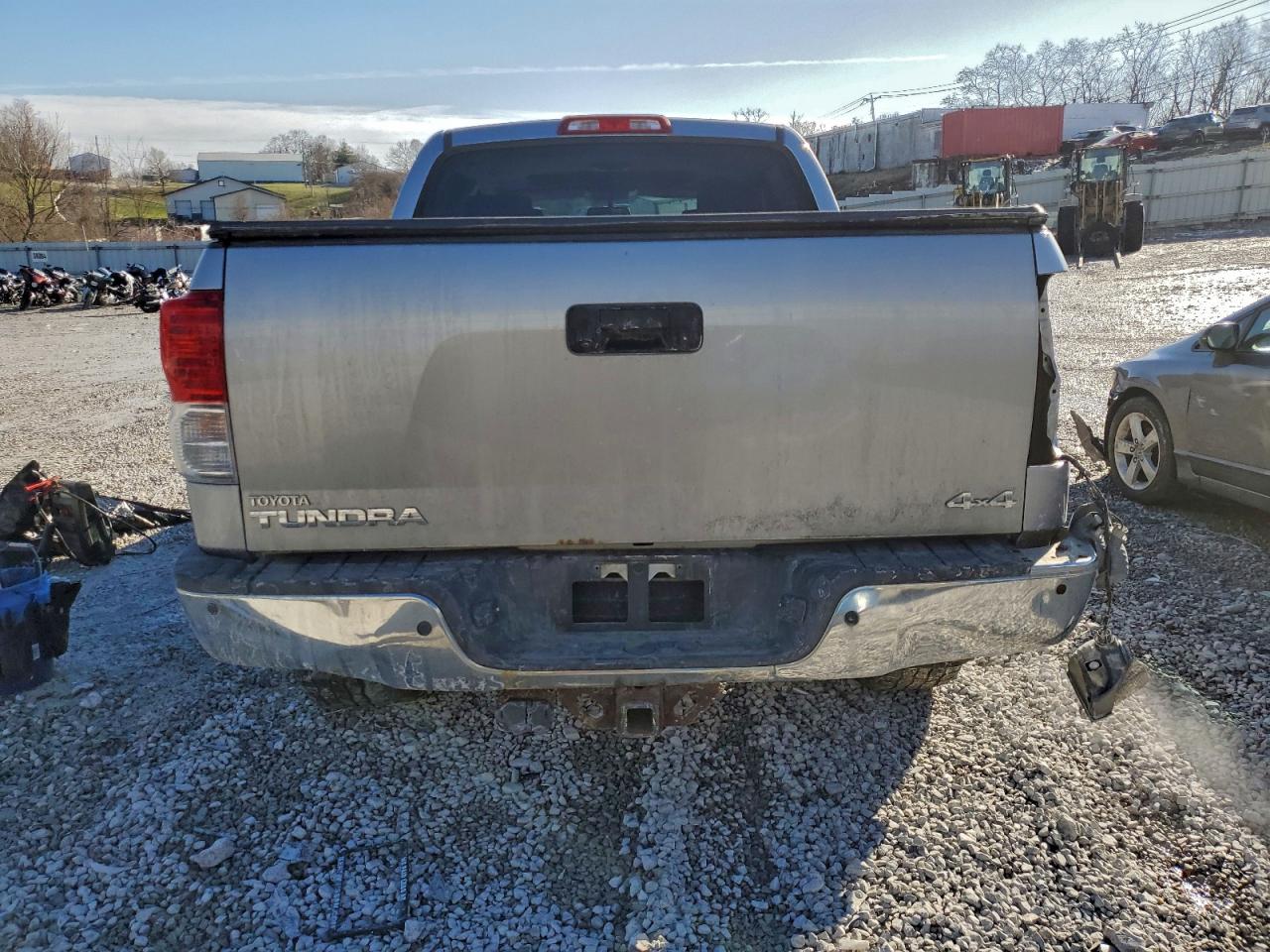 2013 TOYOTA TUNDRA CREWMAX SR5 photo 6