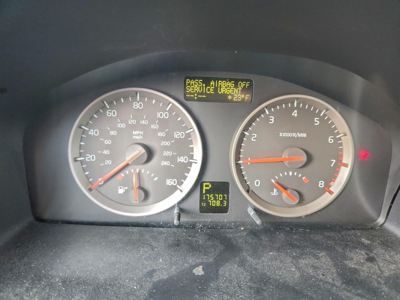 2004 VOLVO S40 2.4I photo 9
