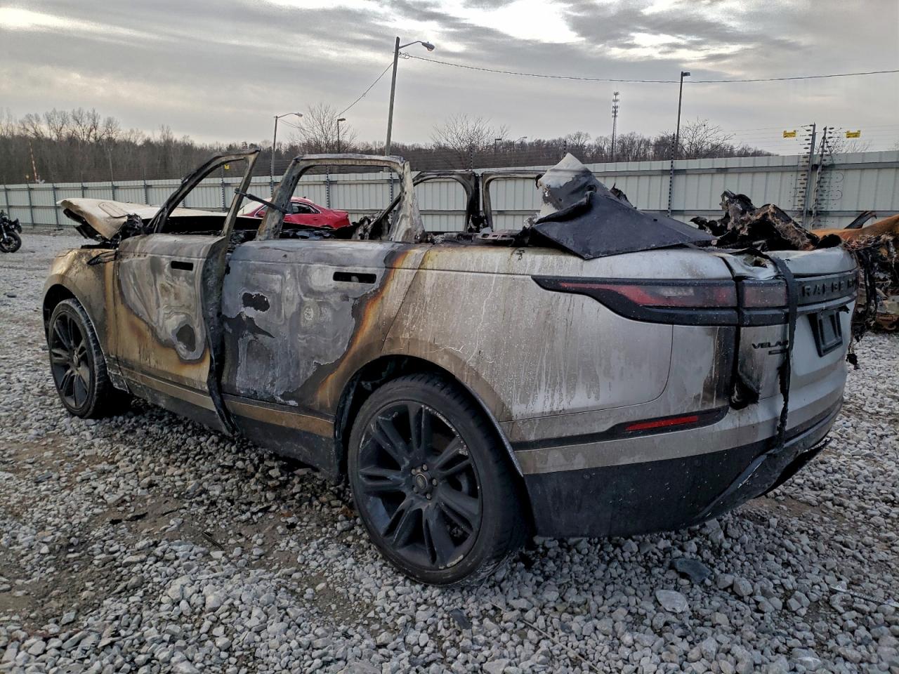 2019 LAND ROVER RANGE ROVER VELAR R-DYNAMIC SE photo 2