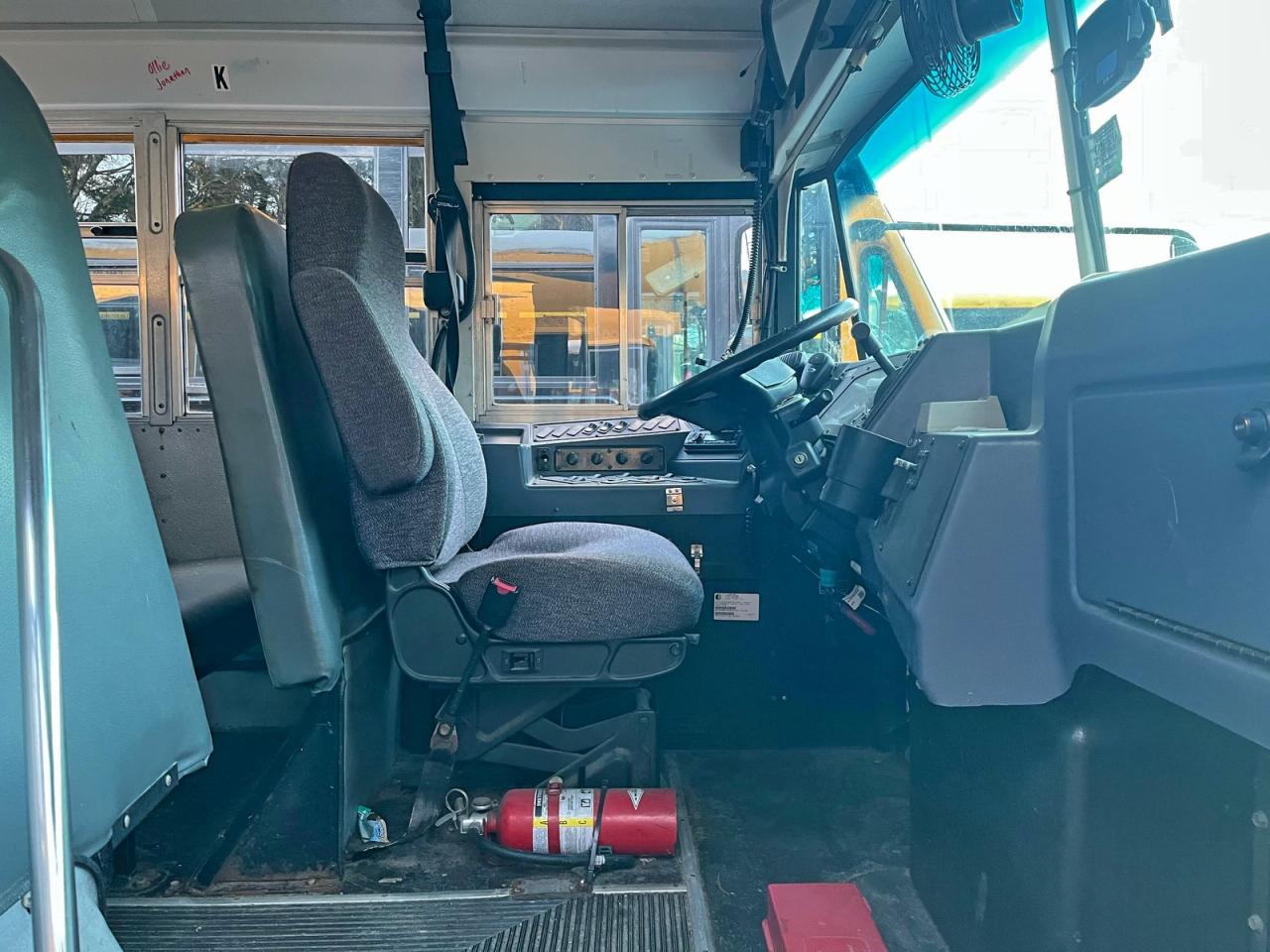 2015 BLZS SCHOOL BUS - TRANSIT VEHICLES SCHOOL BUS photo 5