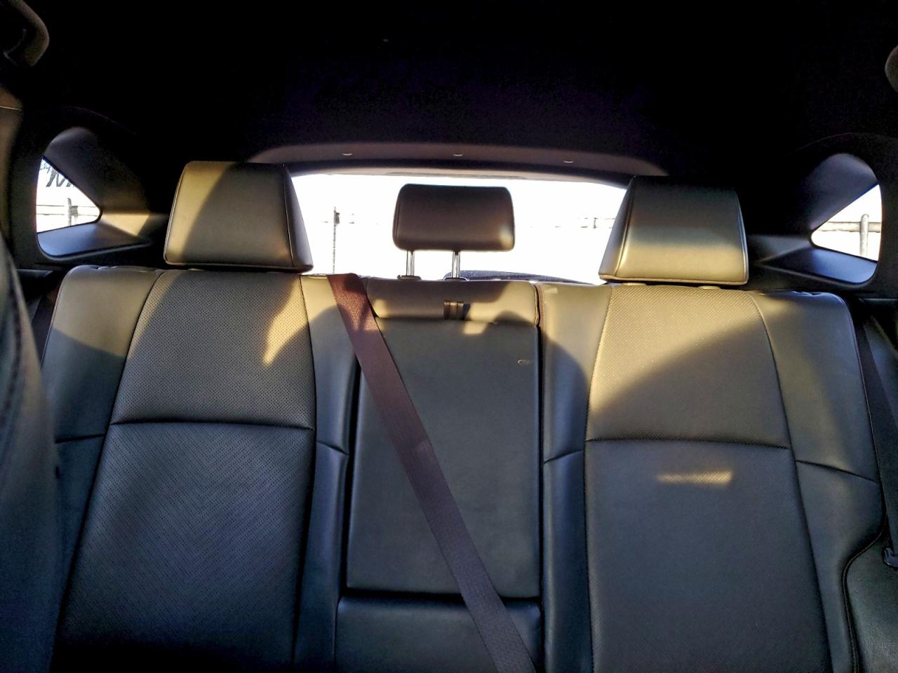 2021 TOYOTA VENZA LE photo 10