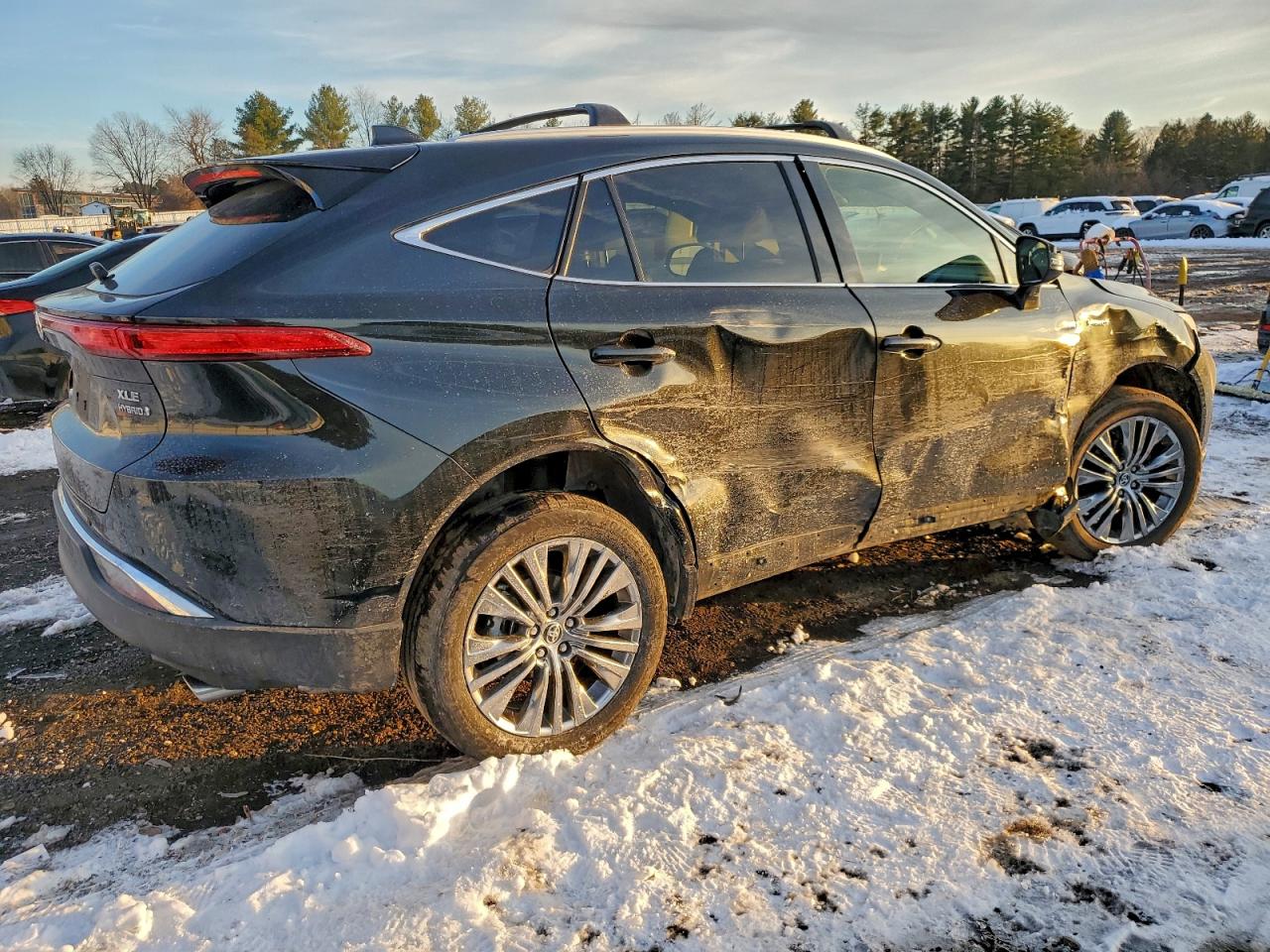 2021 TOYOTA VENZA LE photo 3