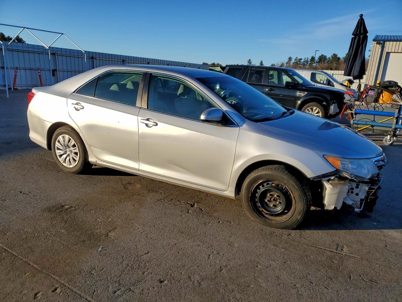 2013 TOYOTA CAMRY L photo 4