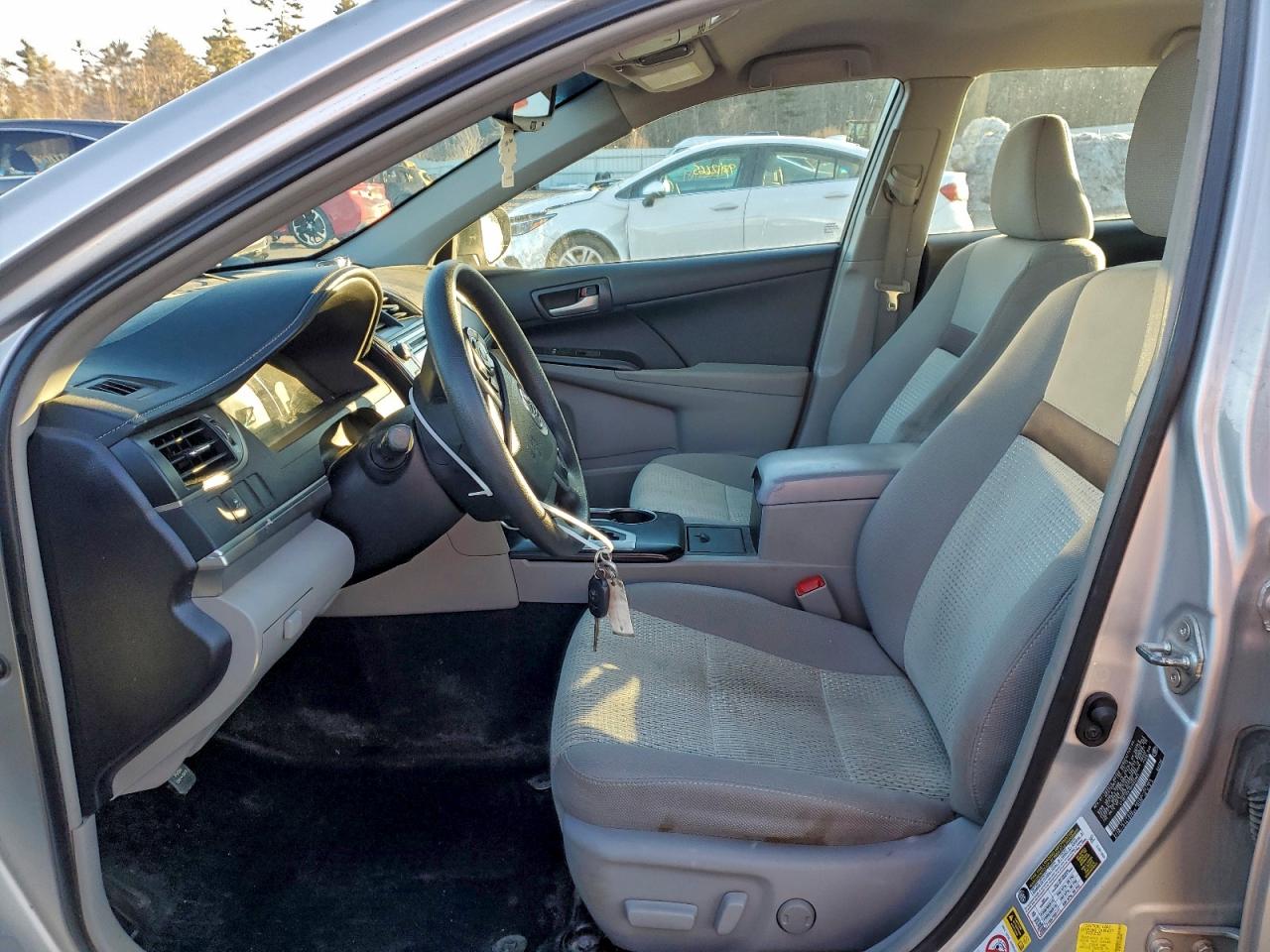 2013 TOYOTA CAMRY L photo 7