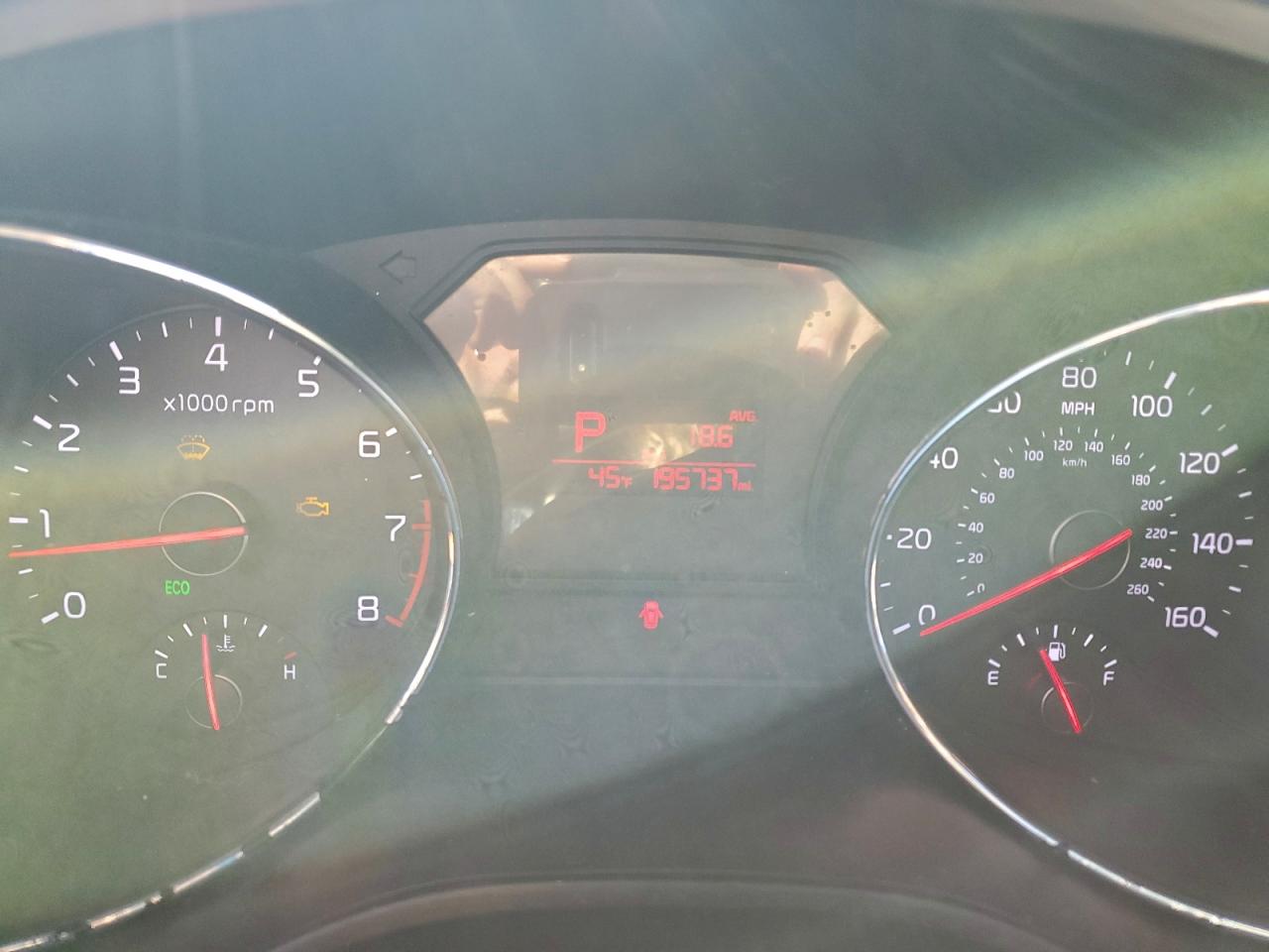 2016 KIA SEDONA LX photo 33