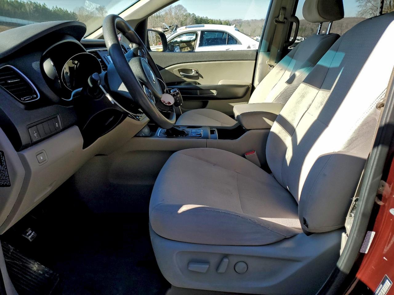 2016 KIA SEDONA LX photo 25