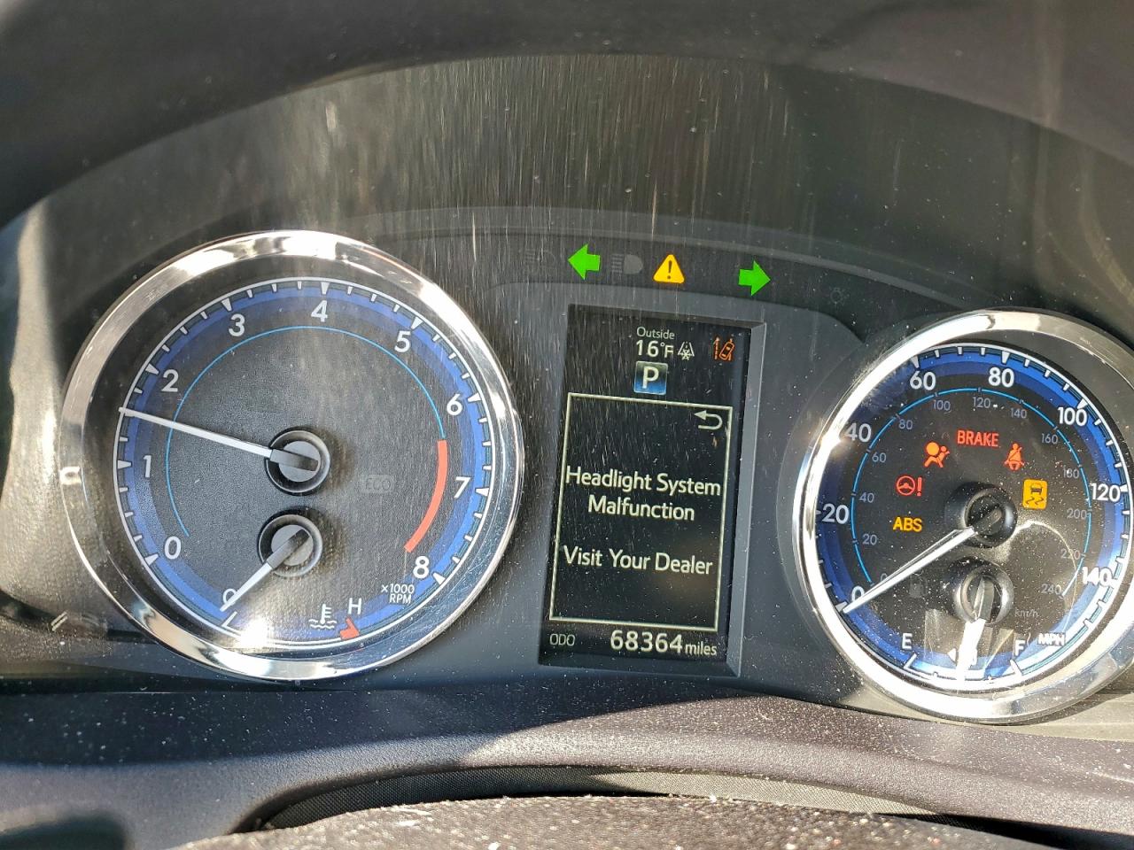 2019 TOYOTA COROLLA L photo 9