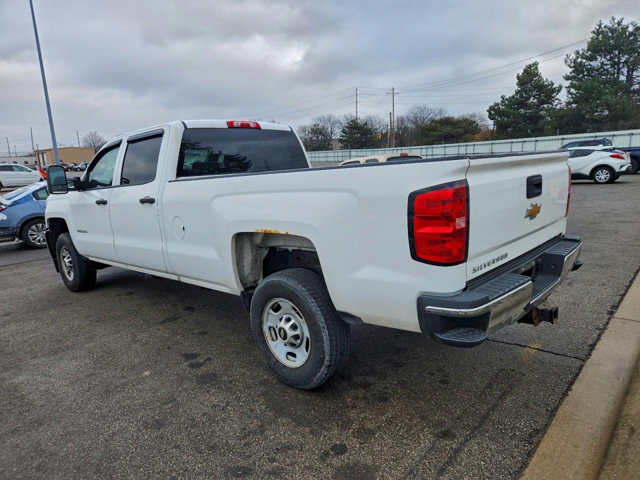 2015 CHEVROLET SILVERADO C2500 HEAVY DUTY photo 2