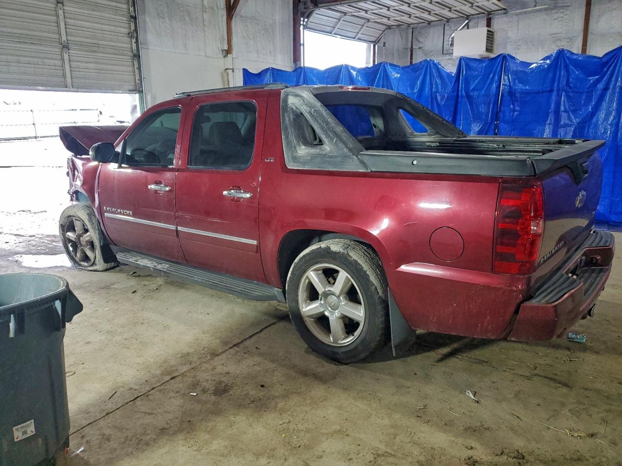 2009 CHEVROLET AVALANCHE C1500 LTZ photo 2