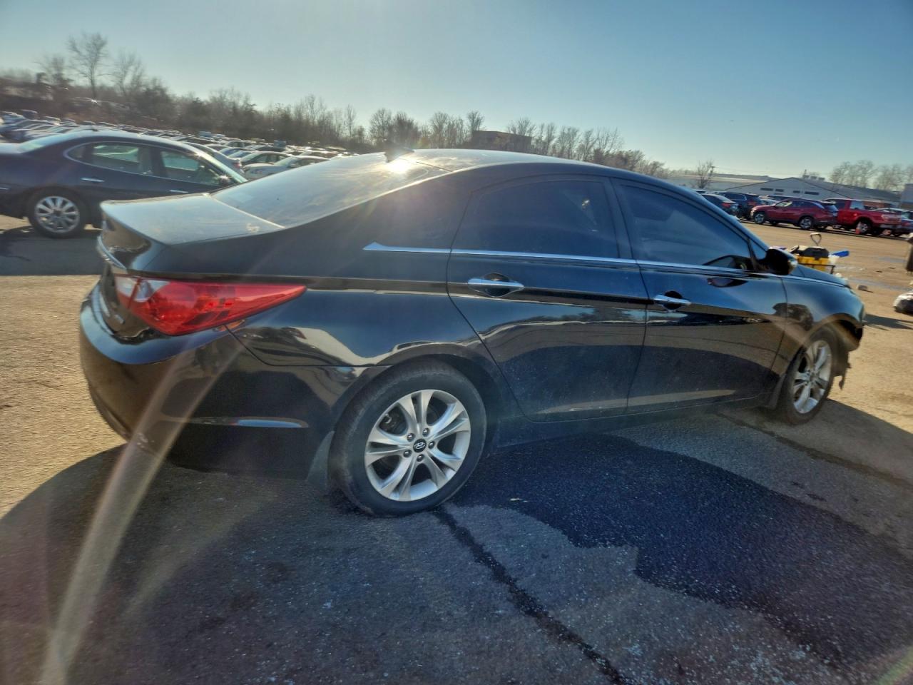 2011 HYUNDAI SONATA SE photo 3
