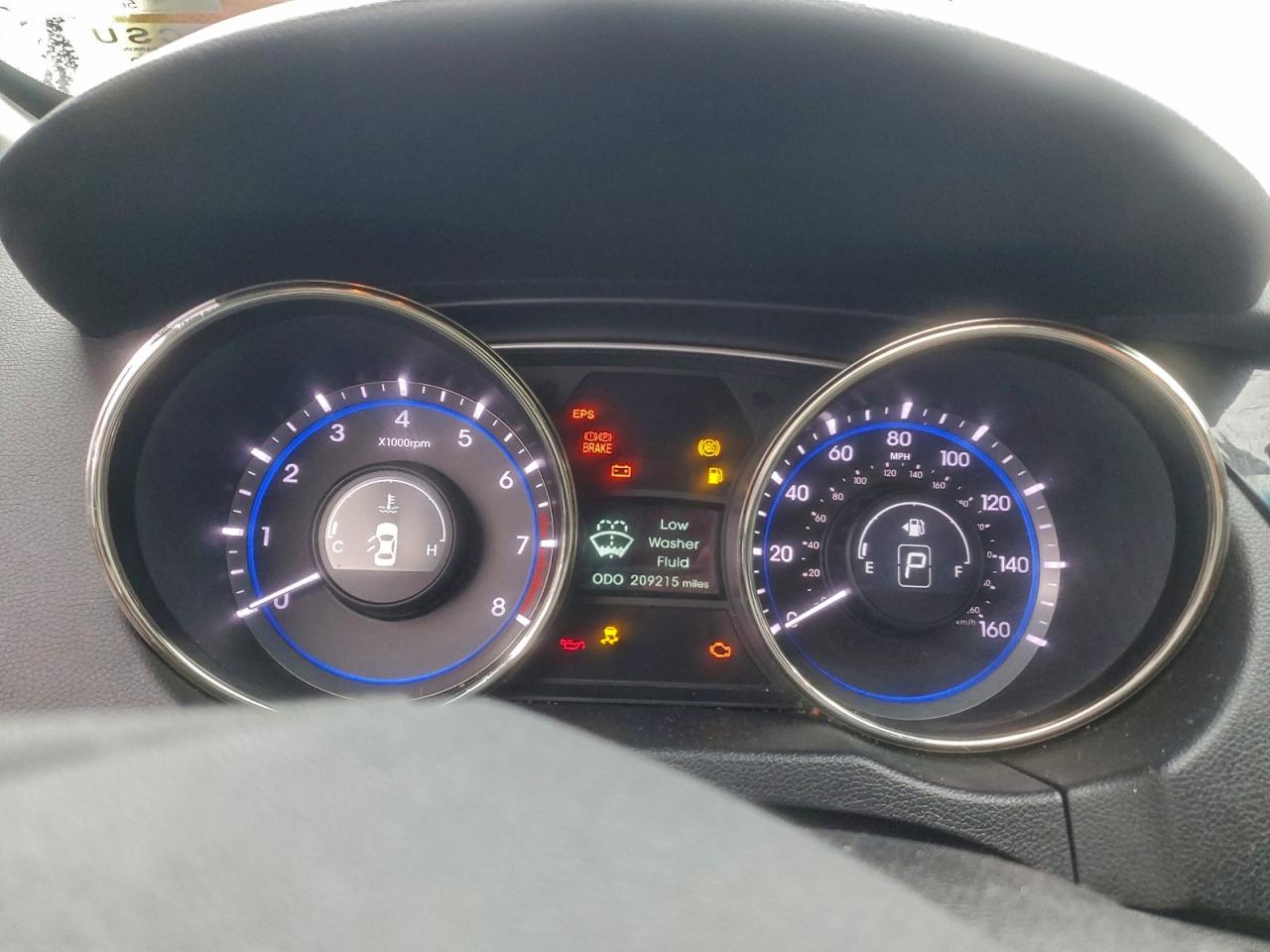 2011 HYUNDAI SONATA SE photo 9