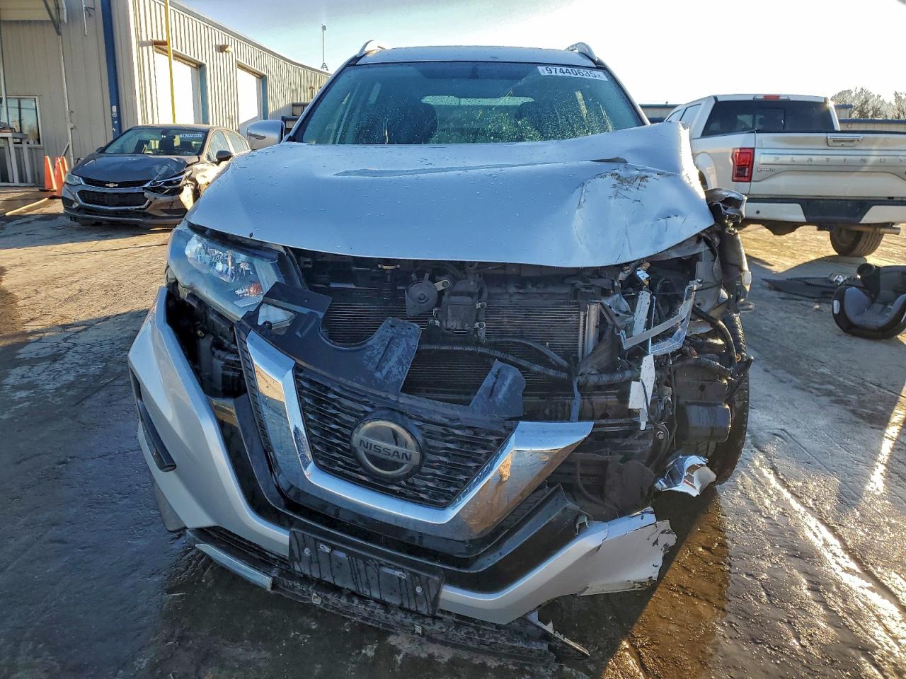 2018 NISSAN ROGUE SV photo 5