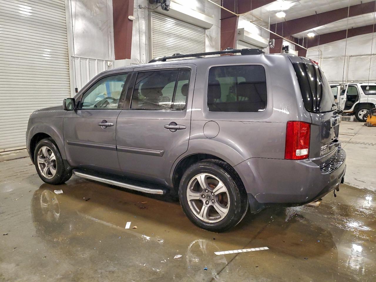 2015 HONDA PILOT SE photo 2