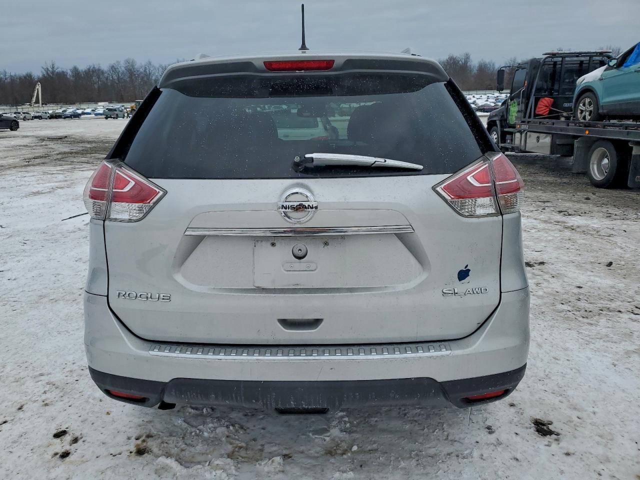 2016 NISSAN ROGUE S photo 11