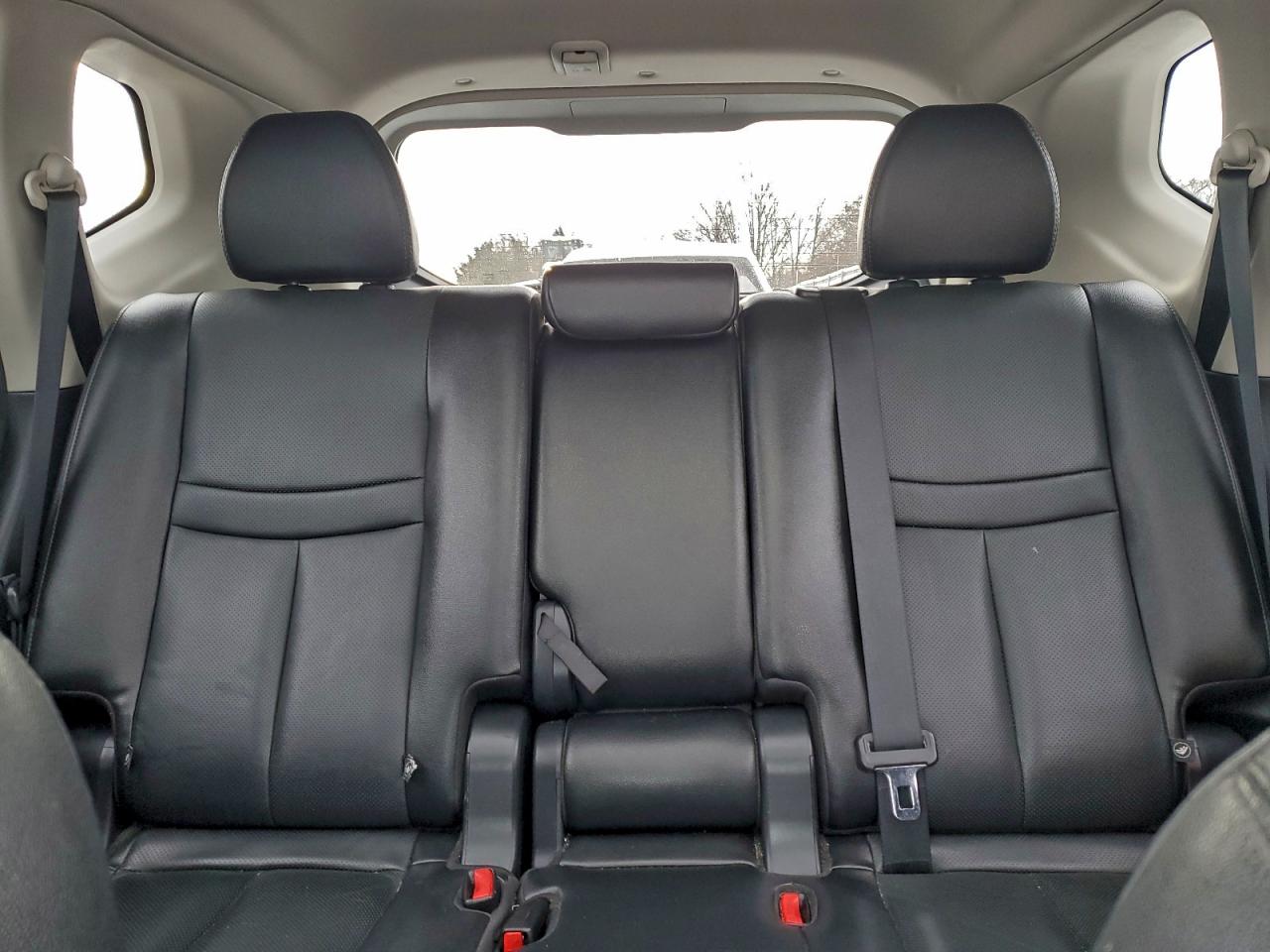 2016 NISSAN ROGUE S photo 19