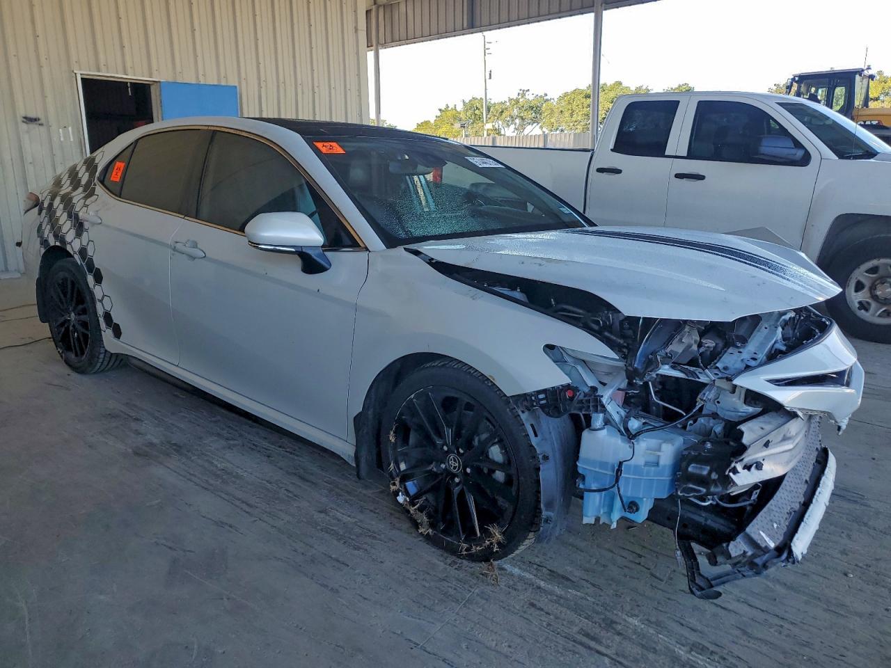 2023 TOYOTA CAMRY XSE photo 4