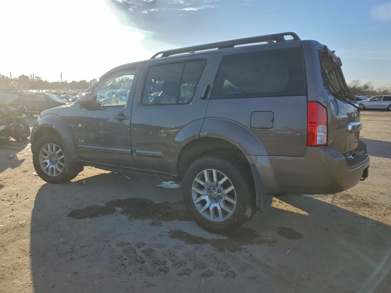 2008 NISSAN PATHFINDER LE photo 2