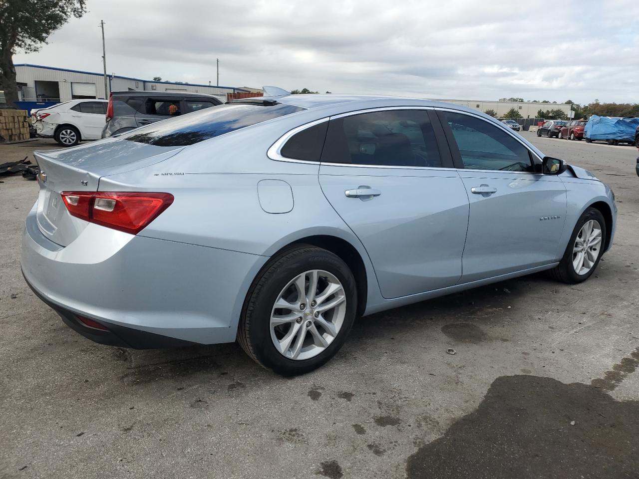 2018 CHEVROLET MALIBU LT photo 3
