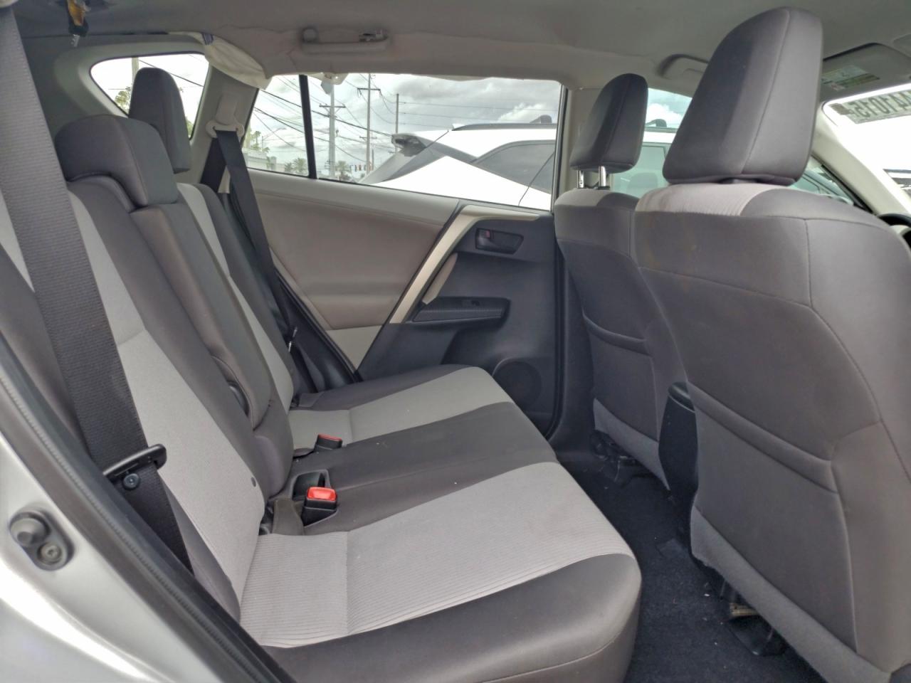 2013 TOYOTA RAV4 LE photo 11