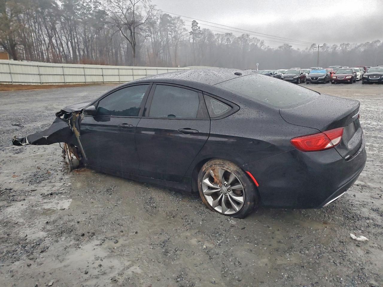 2015 CHRYSLER 200 S photo 2