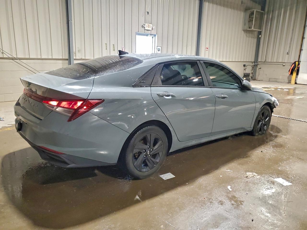 2022 HYUNDAI ELANTRA SEL photo 3