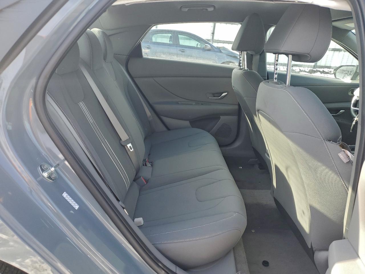 2022 HYUNDAI ELANTRA SEL photo 10