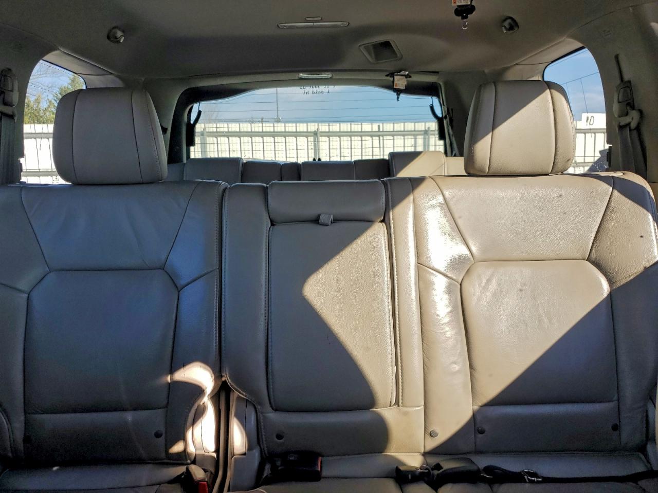 2015 HONDA PILOT EXLN photo 10