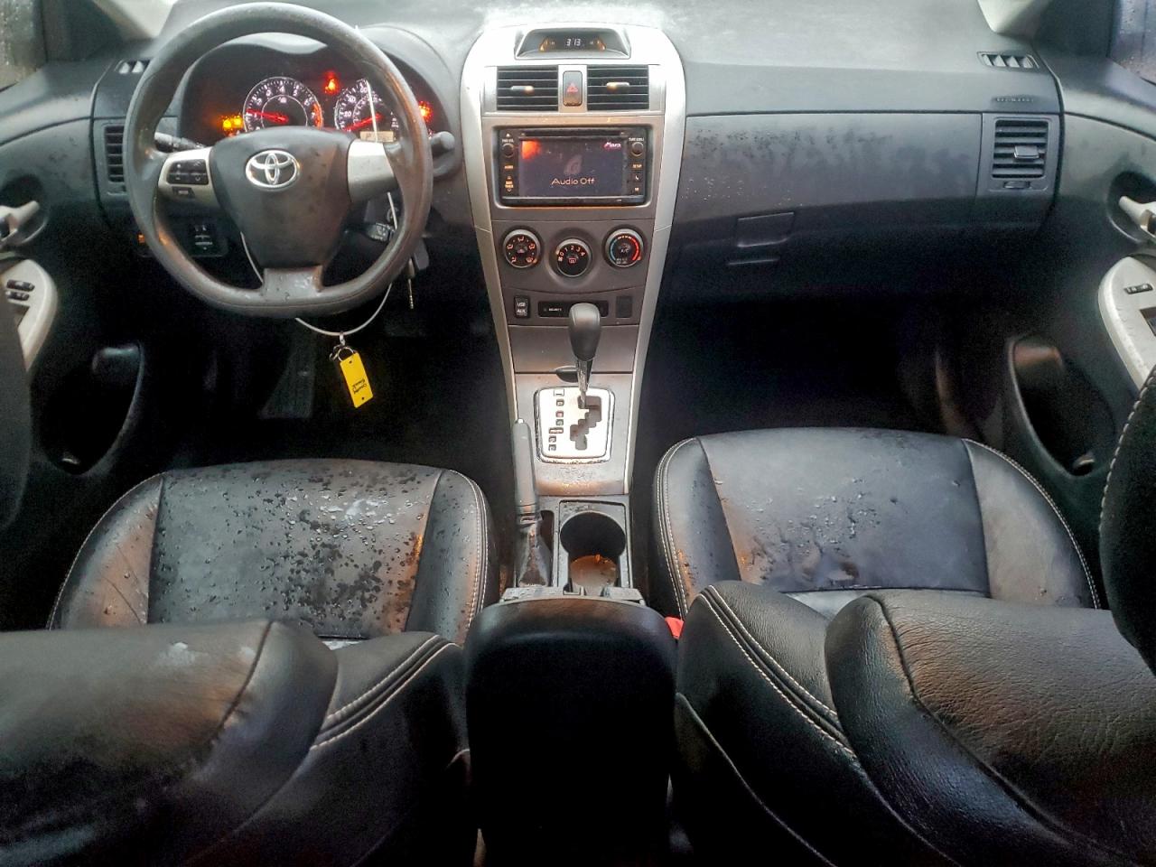 2013 TOYOTA COROLLA BASE photo 8