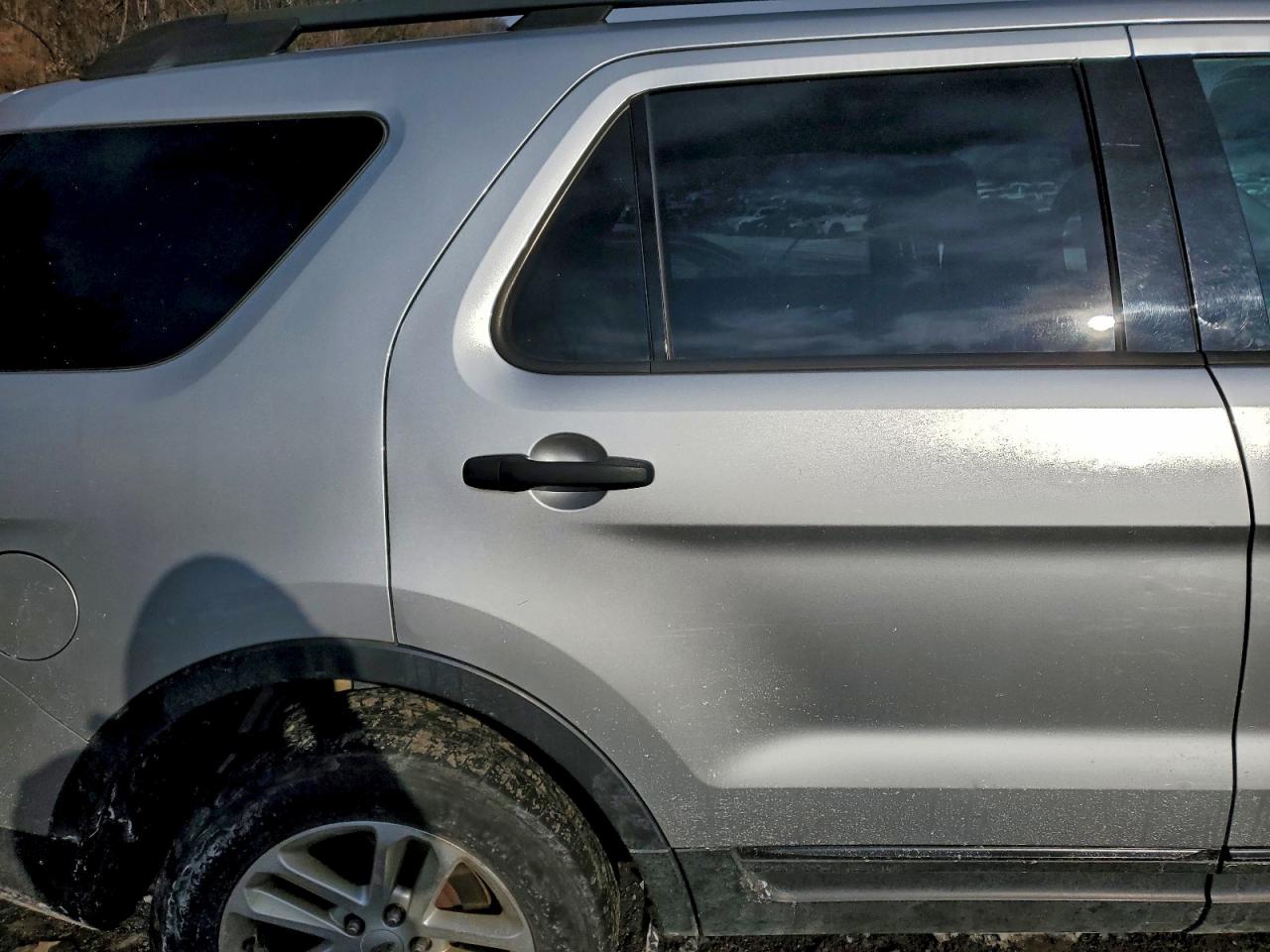 2015 FORD EXPLORER photo 11