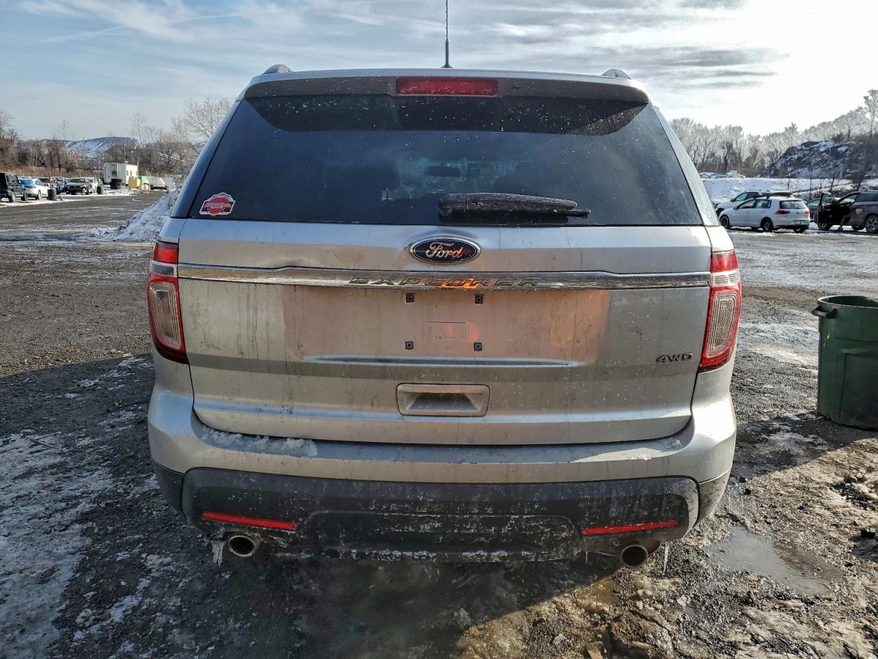 2015 FORD EXPLORER photo 6
