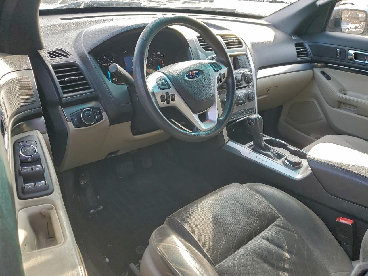 2015 FORD EXPLORER photo 8