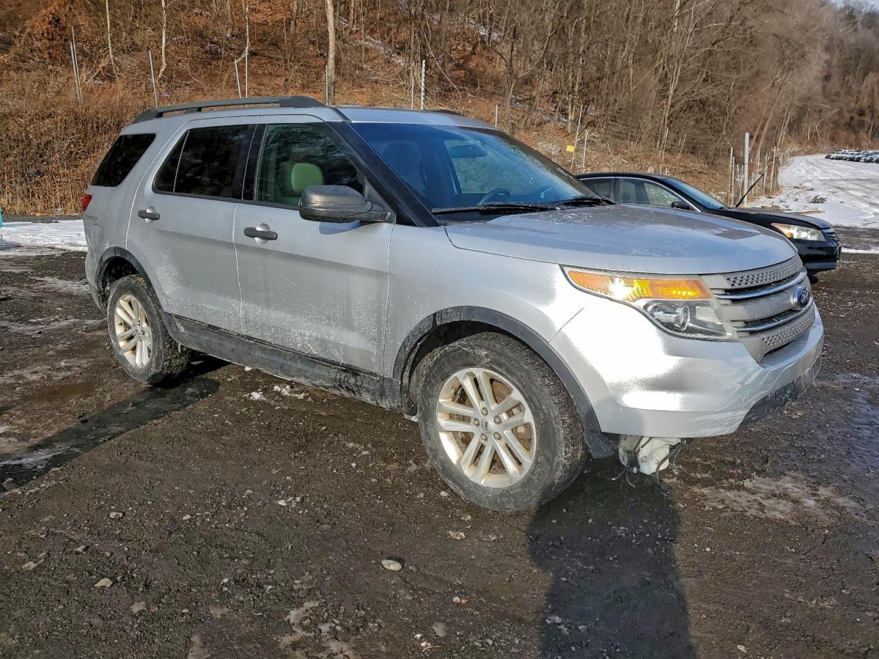 2015 FORD EXPLORER photo 4