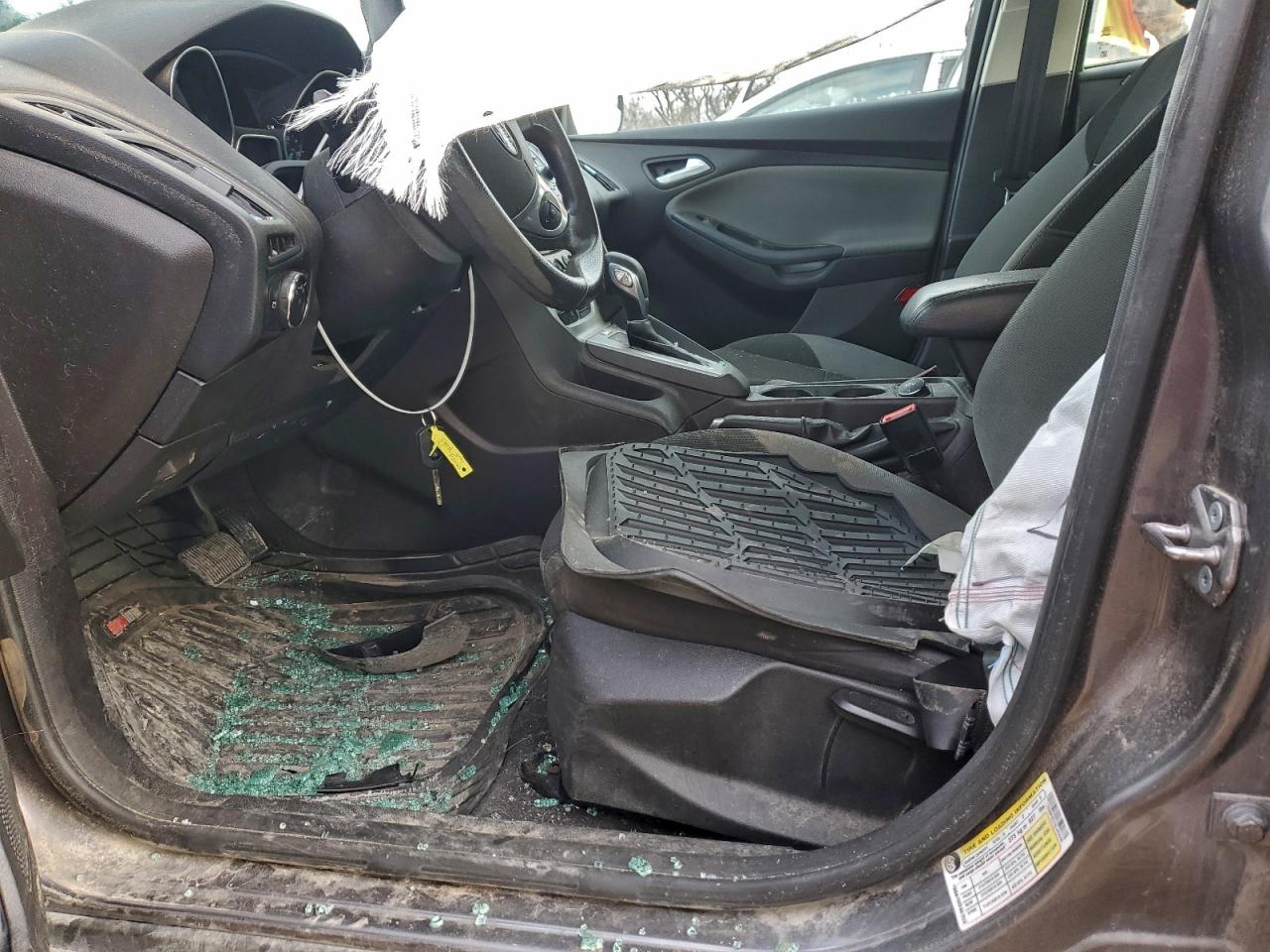 2014 FORD FOCUS SE photo 7