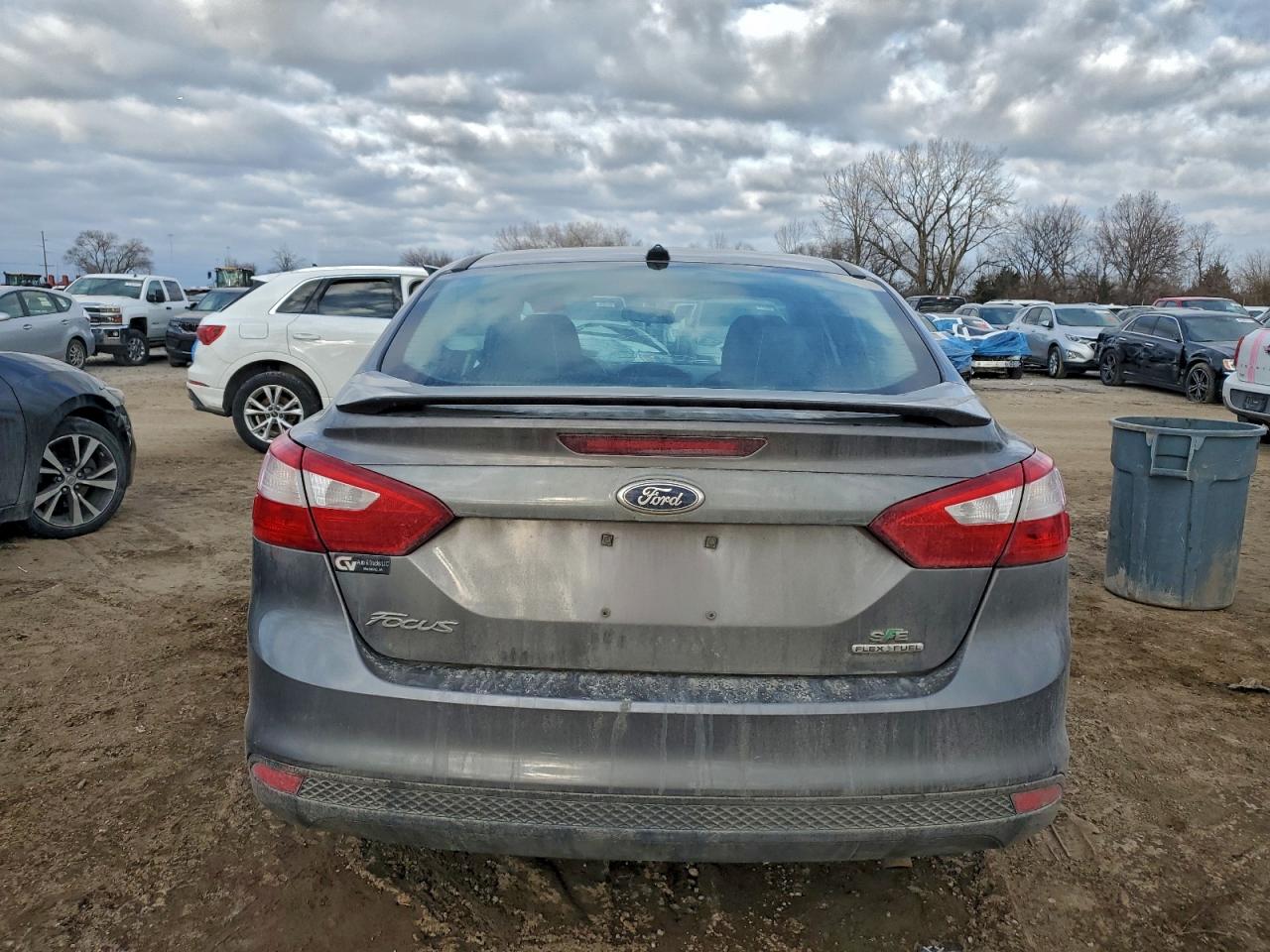 2014 FORD FOCUS SE photo 6