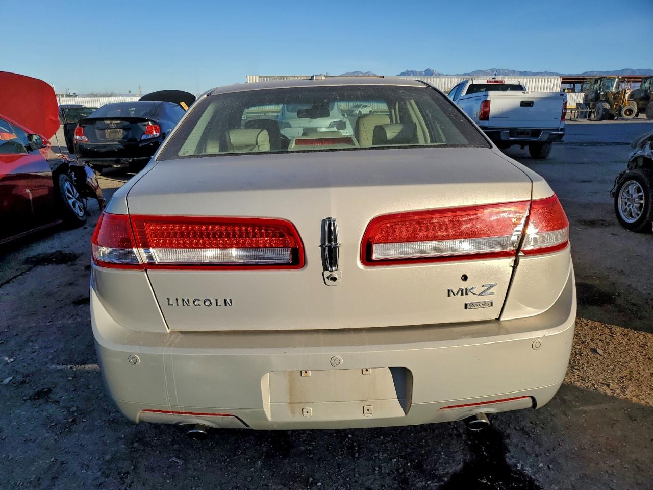 2010 LINCOLN MKZ photo 6