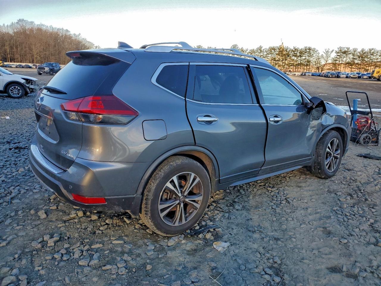 2020 NISSAN ROGUE S photo 7
