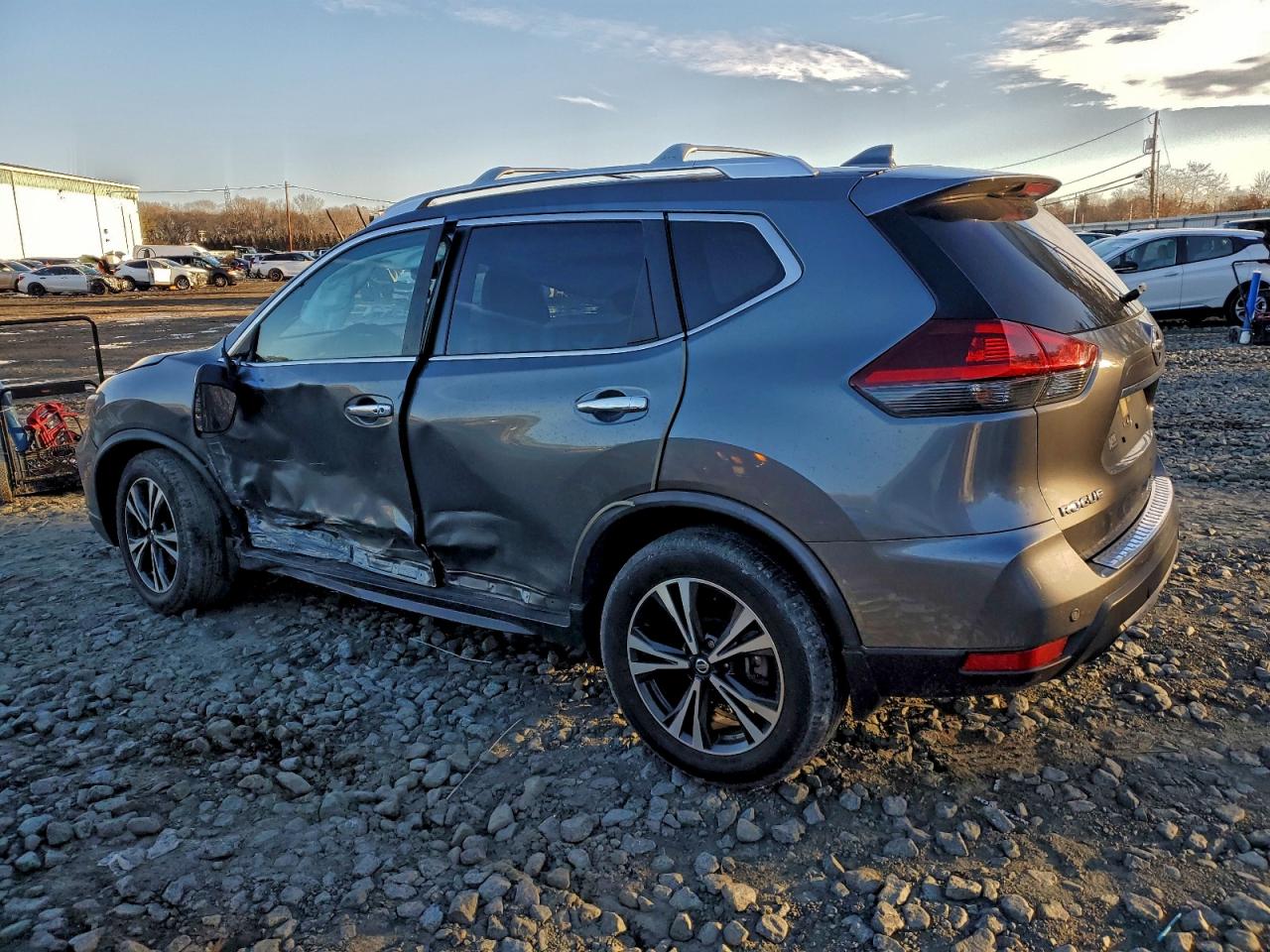 2020 NISSAN ROGUE S photo 4