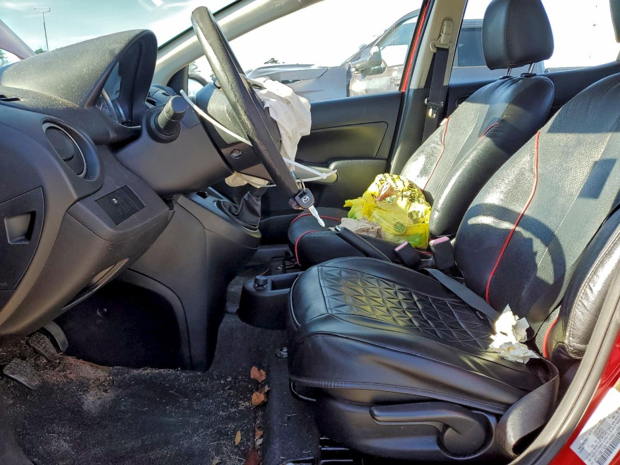 2011 MAZDA MAZDA2 photo 7